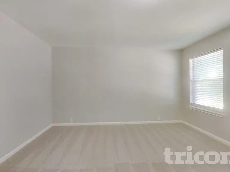 2744 Woodspring Forest Dr — Photo 13