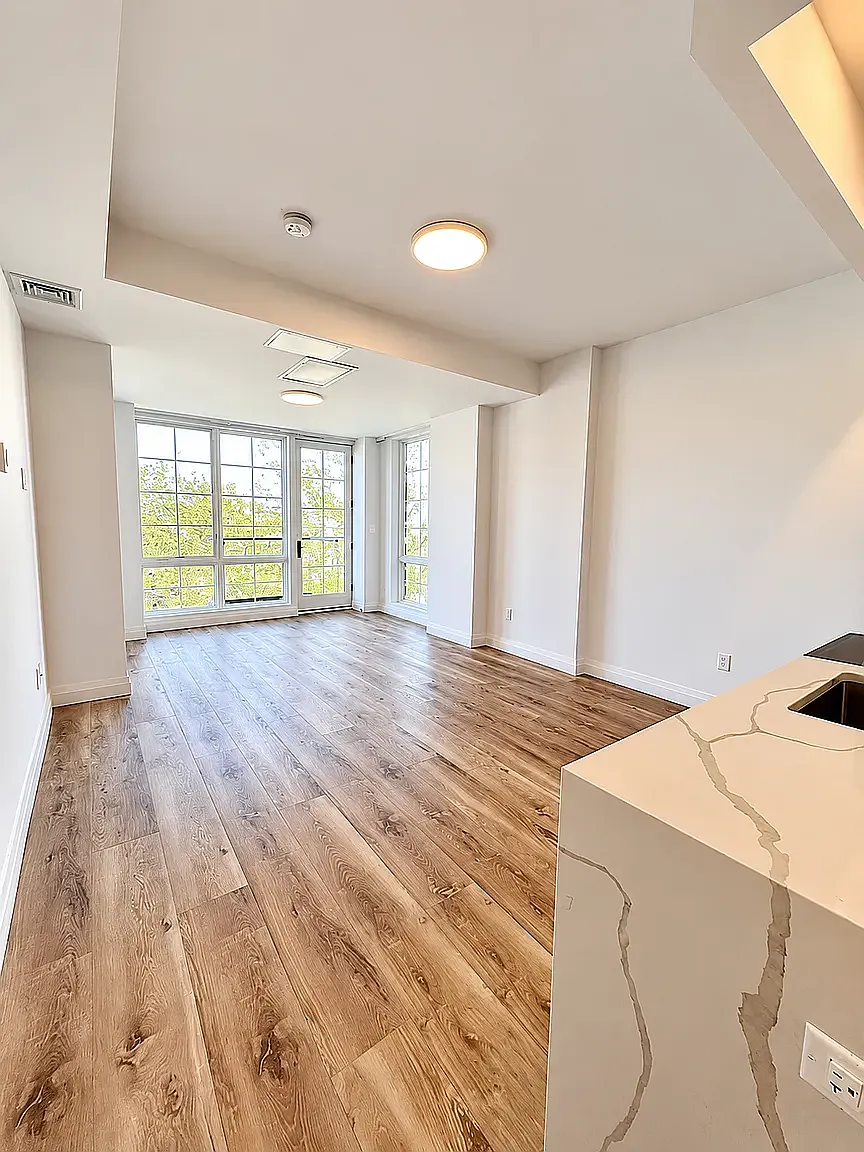 25-28 30th Drive — Photo 3
