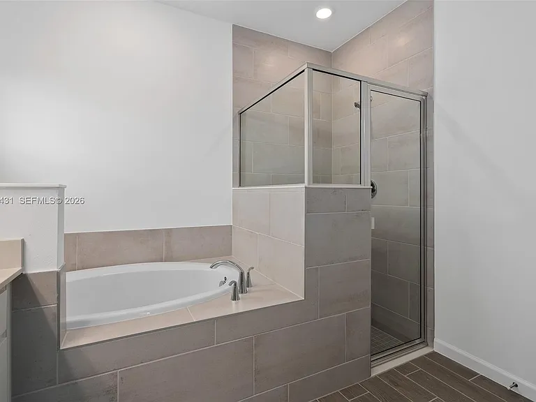 8934 SW 69th Ter — Photo 24