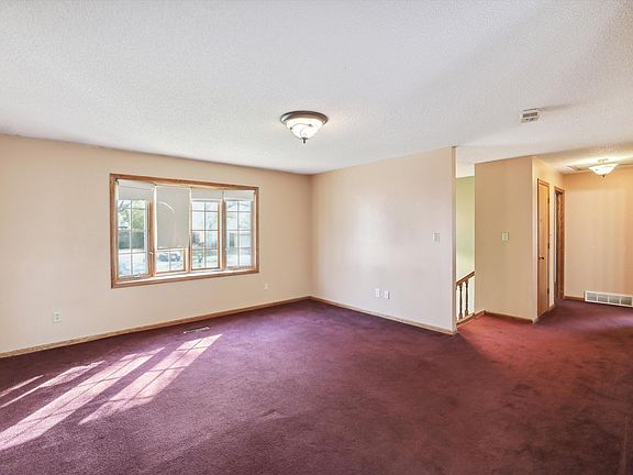 4th image of 1005 Marshall St