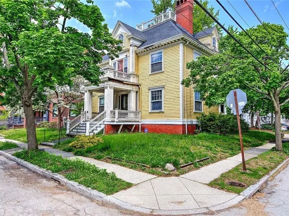 71 Princeton Ave, Providence, RI 02907