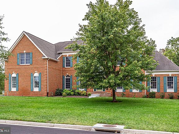 2nd image of 43491 Ogden Pl