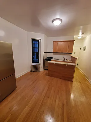 Rented by H F Hewitt Realty | media 4
