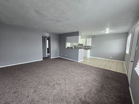 4th image of 520 Calcaterra Cir APT D