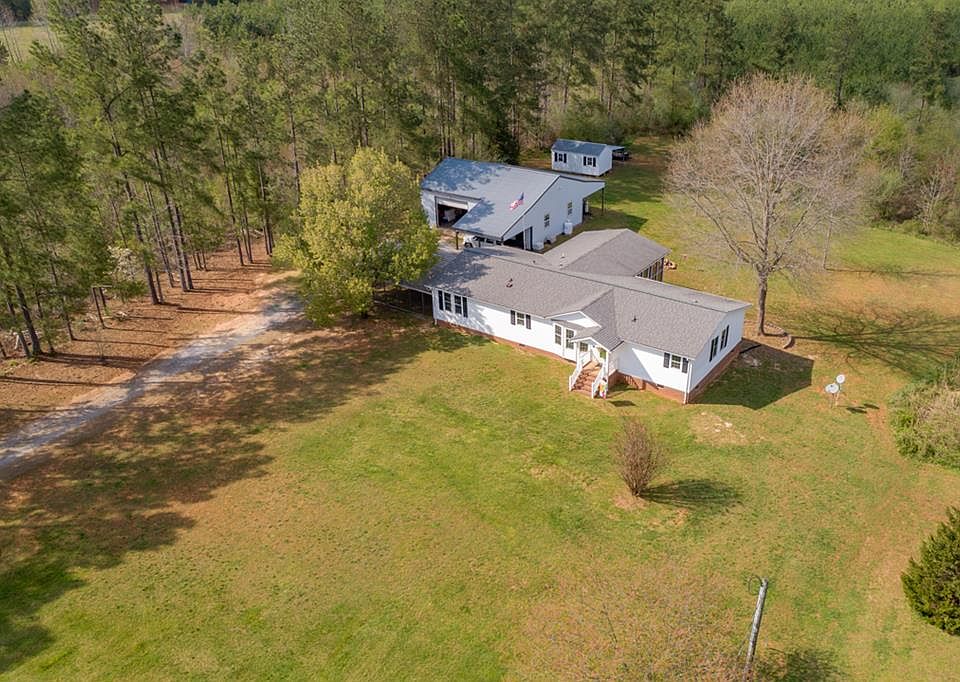 1st image of 389 Fleshood Ln