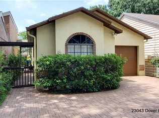 23043 Dover Dr, Land O Lakes, FL 34639