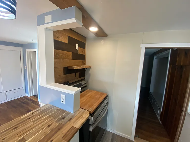 828 W 11th Ave — Photo 3