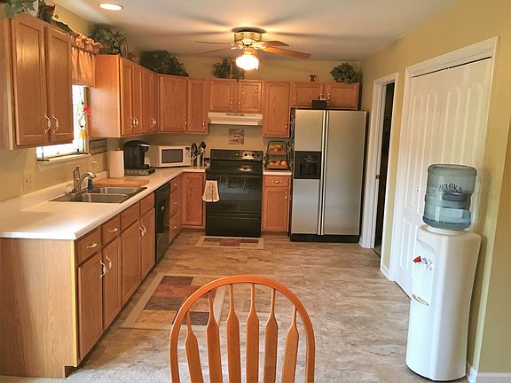 4th image of 2611 Oak Hill Ln