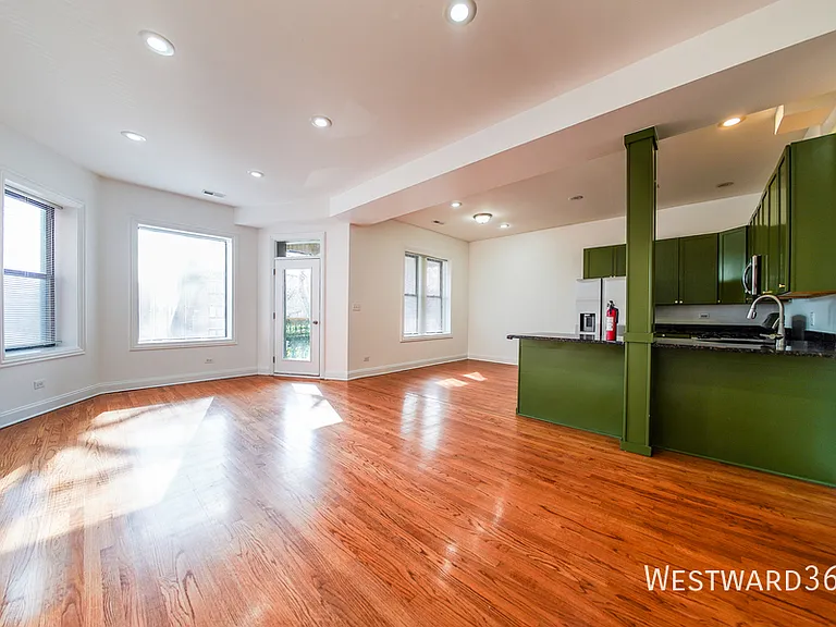 5172 S Michigan Ave #2 — Photo 6