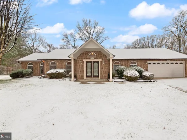 8211 Joselle Ct, Fort Washington, MD 20744