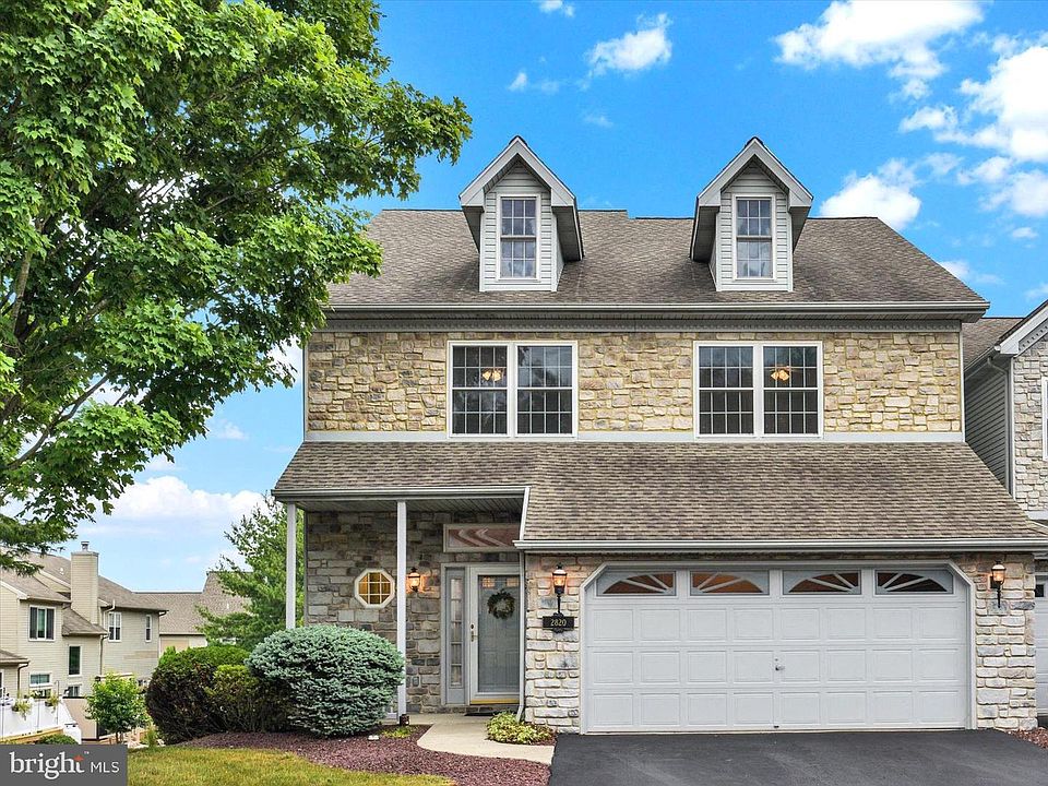 1st image of 2820 Oakwood Dr