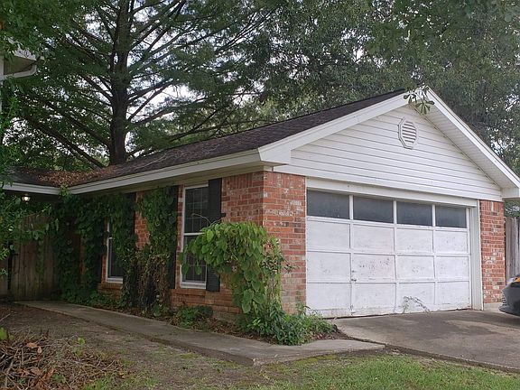 3rd image of 12930 Larch Ln