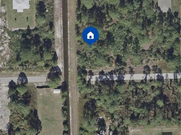 3418 71st St W, Lehigh Acres, FL 33971