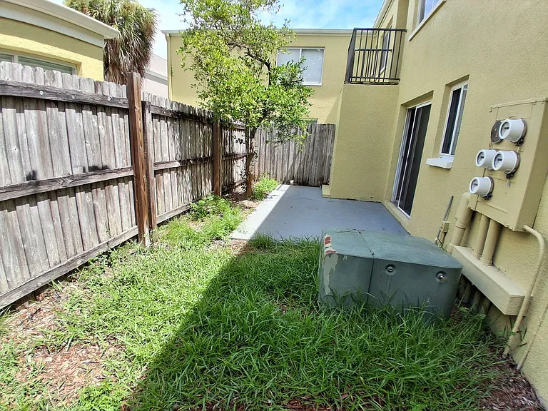 3206 W Azeele St #130 — Photo 16