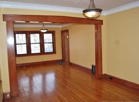 3rd image of 3853 25th Ave S