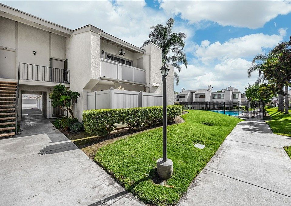 1st image of 1018 E La Habra Blvd