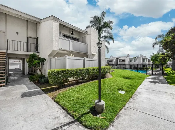 1018 E La Habra Blvd, La Habra, CA 90631