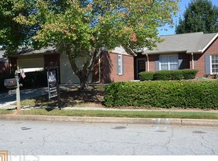 210 Monmouth Dr, Fayetteville, GA 30214
