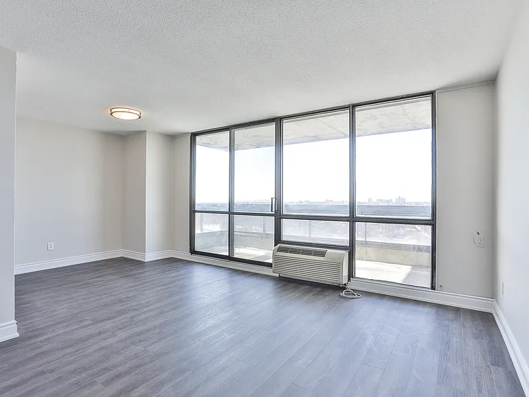 500 Duplex Ave #1606 — Photo 22