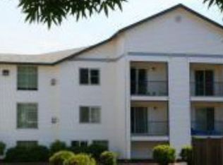 960 Anderson Ln APT 8, Springfield, OR 97477