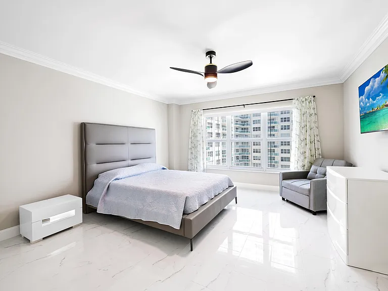 3850 Galt Ocean Dr #1109 — Photo 12