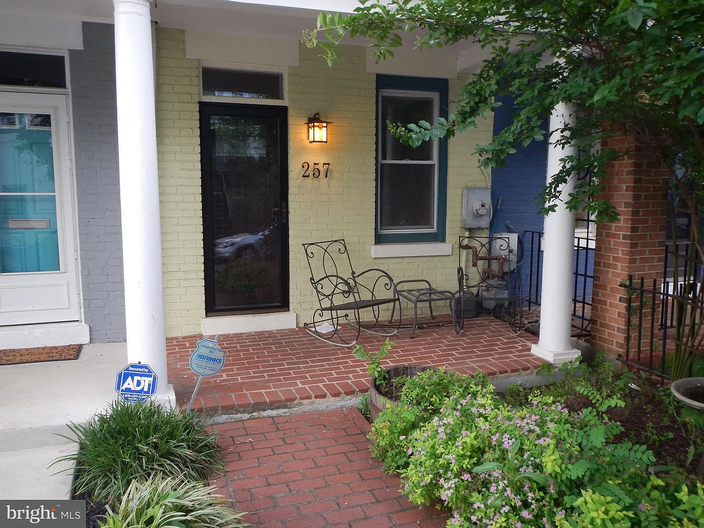 257 14th Pl NE photo 1
