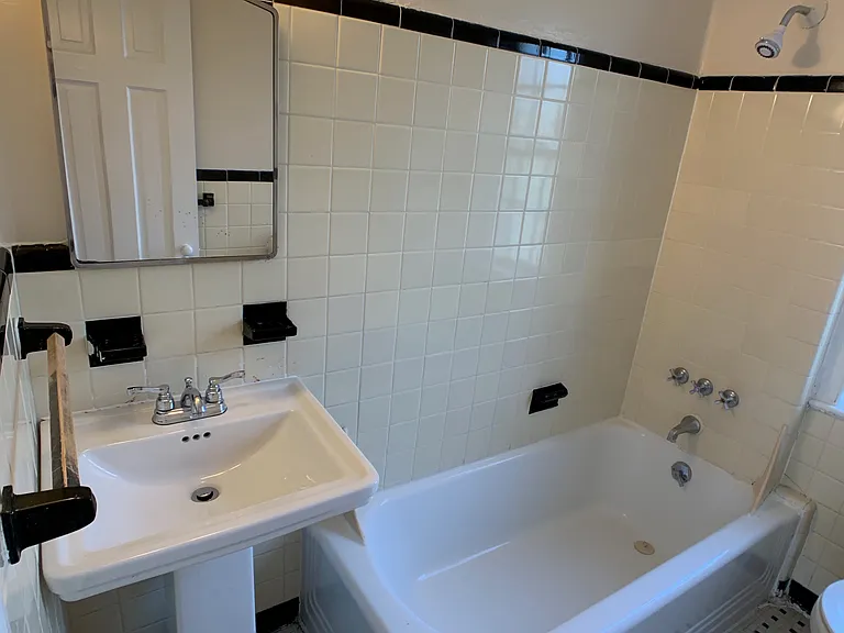 2848 Thornhill Rd — Photo 27