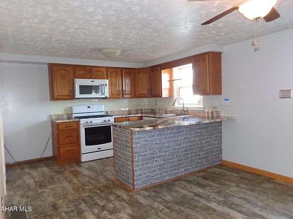 2nd image of 323 Piedmont Dr