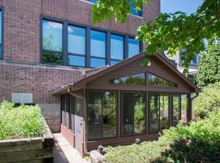 921 Bayless Ave APT B, Saint Paul, MN 55114
