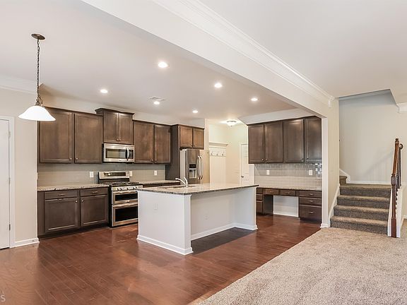 3rd image of 32 Stonewood Creek Dr #D