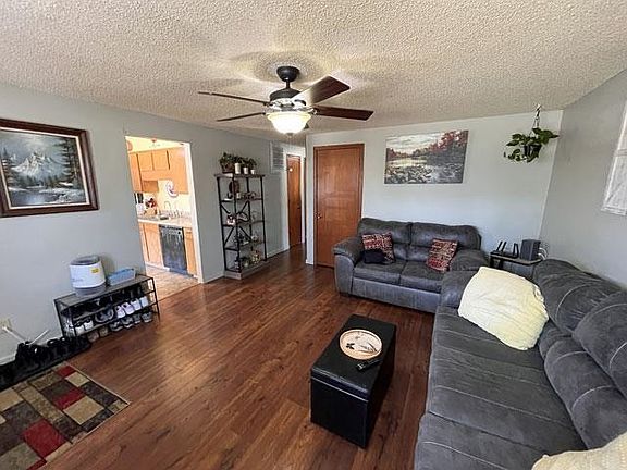 3rd image of 426 Arrowhead Ct