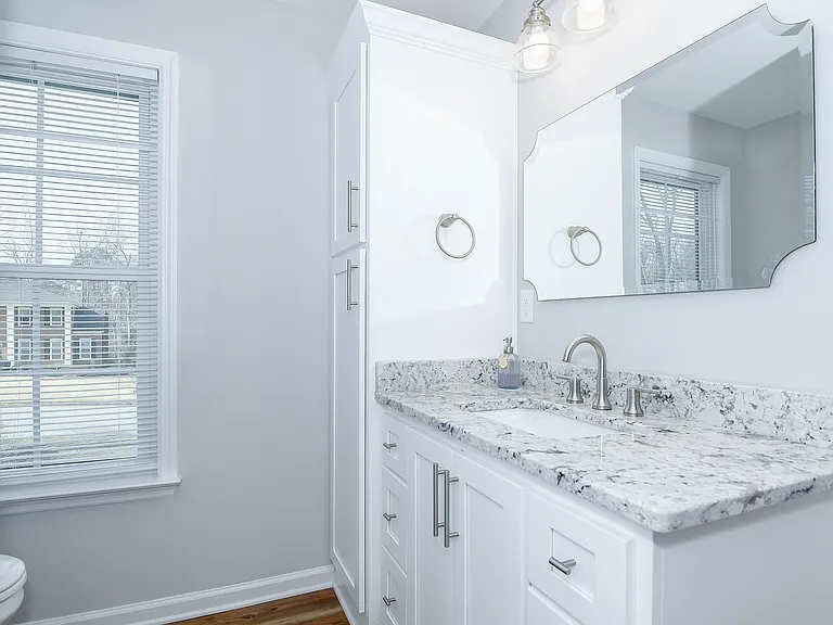 4117 Knollcrest Cir N — Photo 37