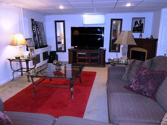 5th image of 2089 Thistlewood Dr