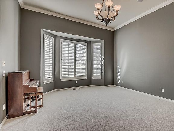 4th image of 10009 Hidden Hollow Ln