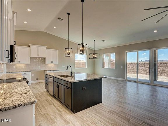 3rd image of 1607 E Karen Dr
