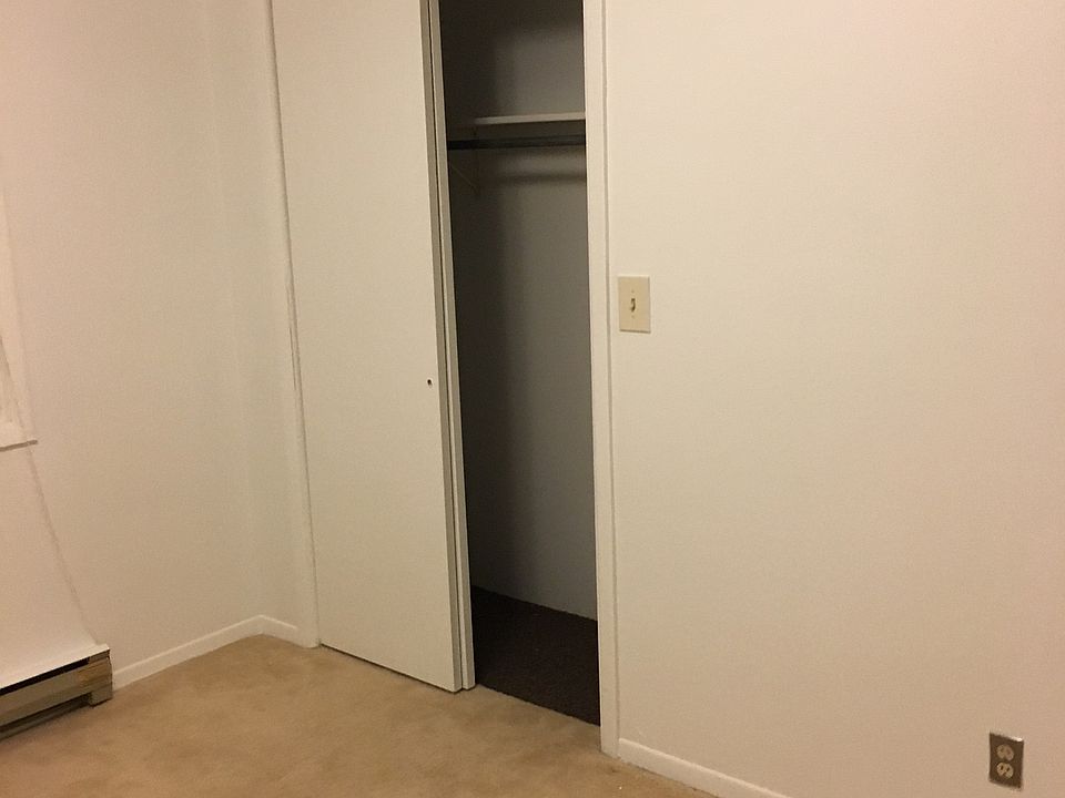1st image of 3021 Heritage Dr APT 4
