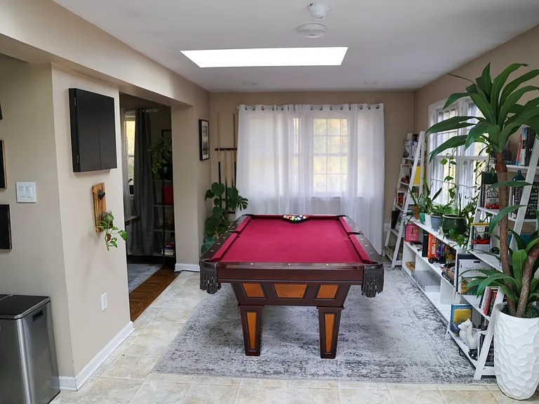135 Stenton Ave — Photo 17