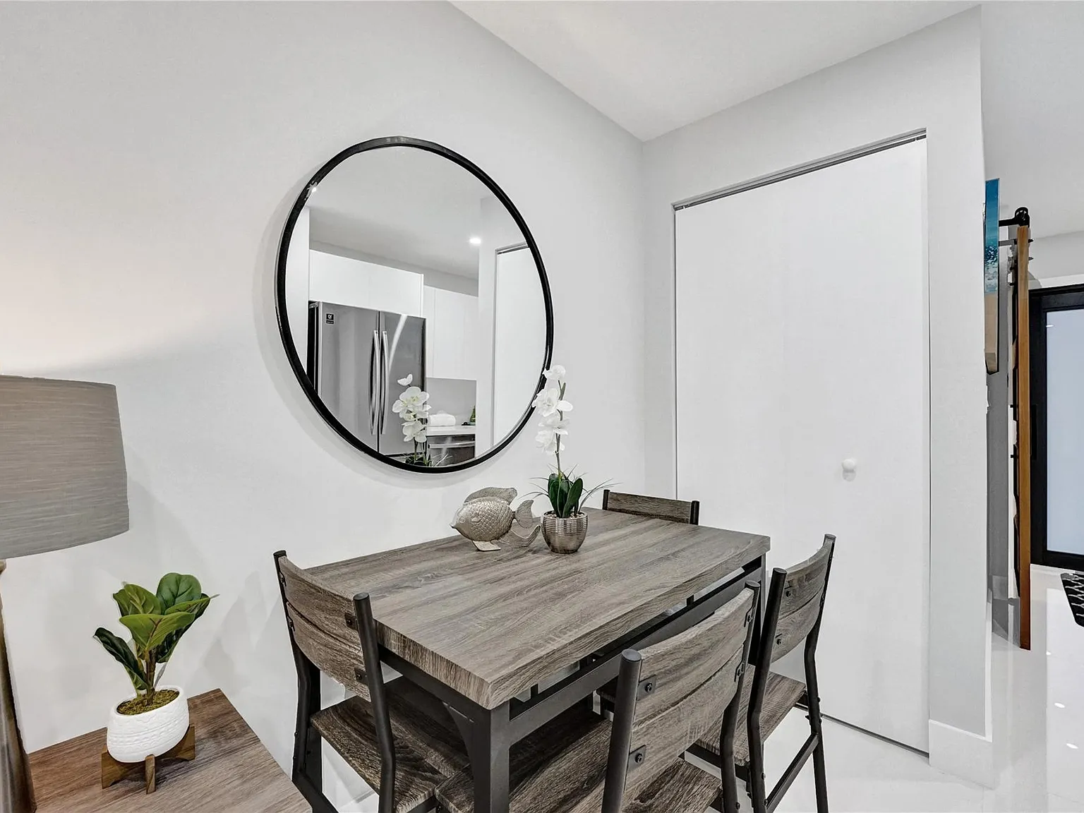 1 bed, 2109 sqft, $1,999 — Photo 4