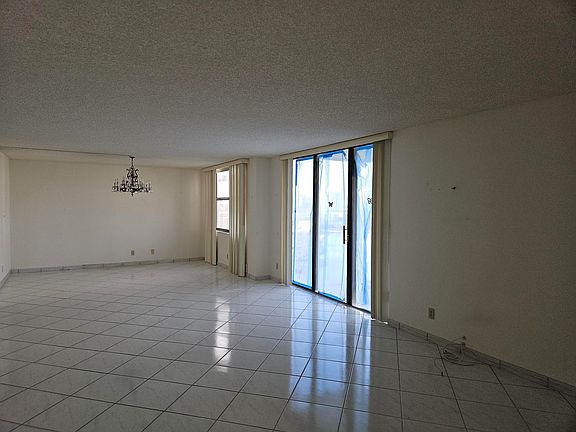 4th image of 18151 NE 31st Court #1216