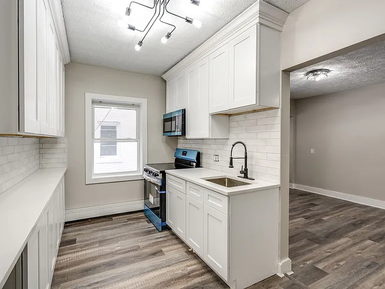 3209 Archwood Avenue 3773 West 33rd St — Photo 57