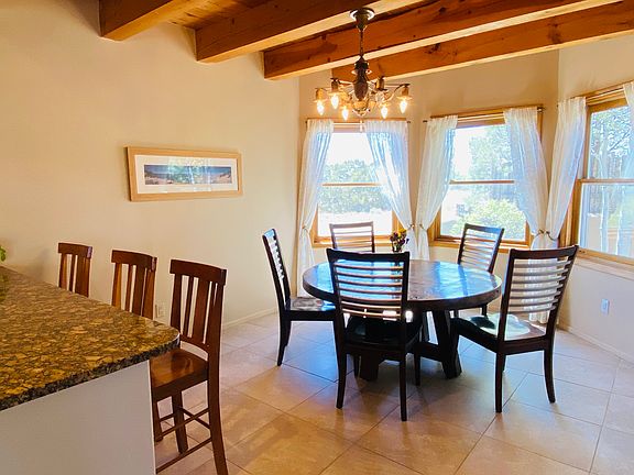 Bay window around dining area