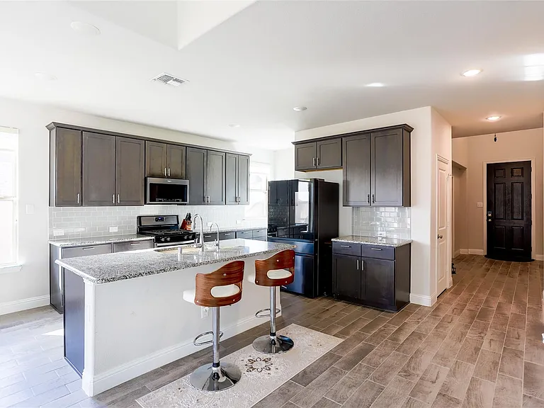 412 Christie Xing — Photo 14