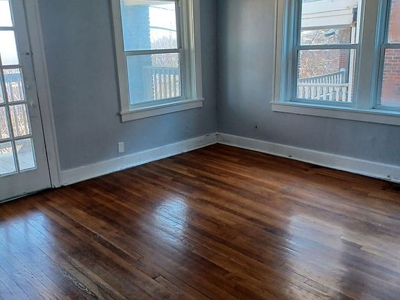 2nd image of 531 Gladstone Blvd #Mo