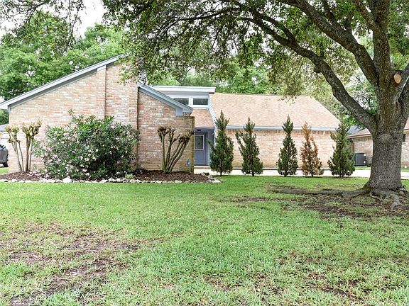 4th image of 25810 Fairbrook Ln