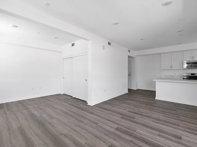68550 Grove St #200 — Photo 34