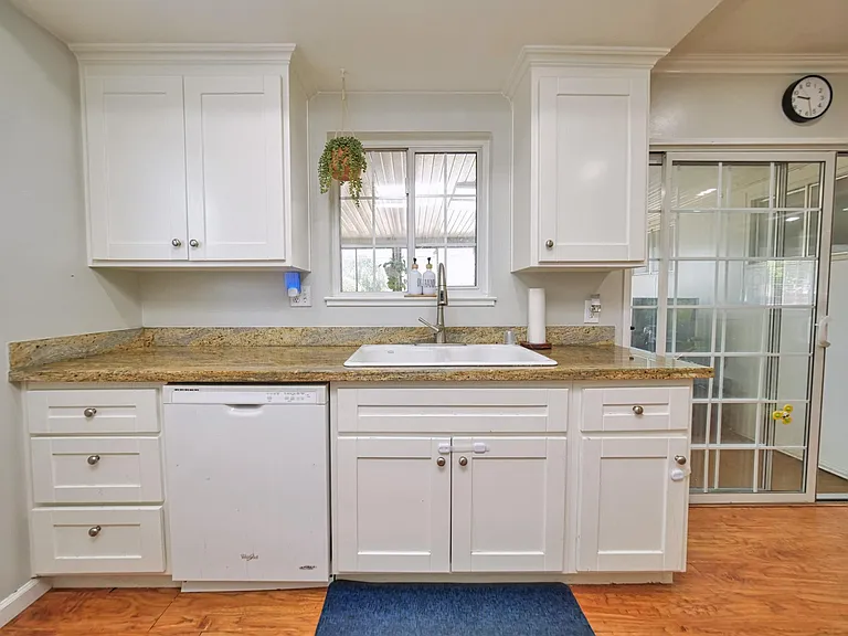 1655 Crater Lake Ave — Photo 14