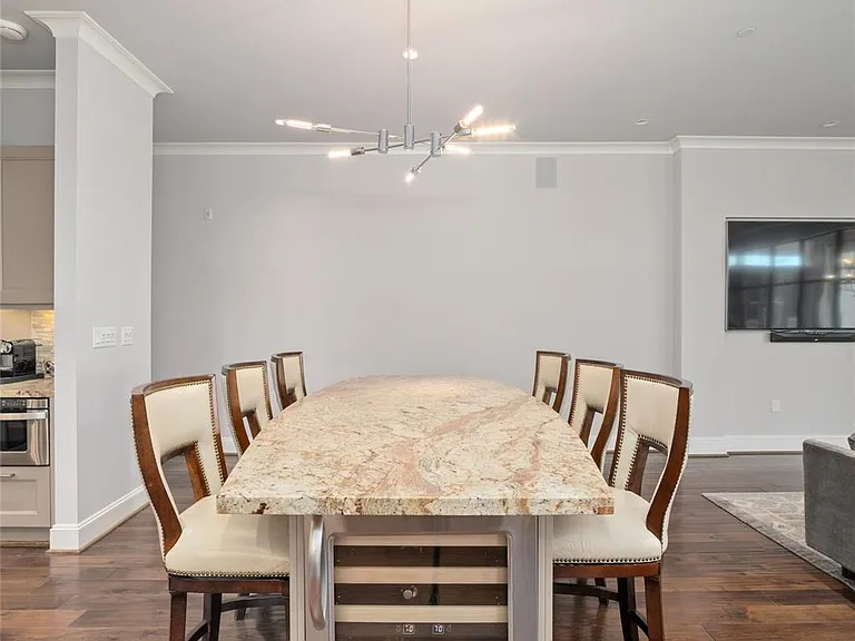 2221 Welch St #201 — Photo 27