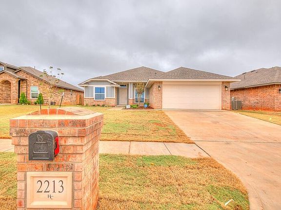 3rd image of 2213 Norwood Dr