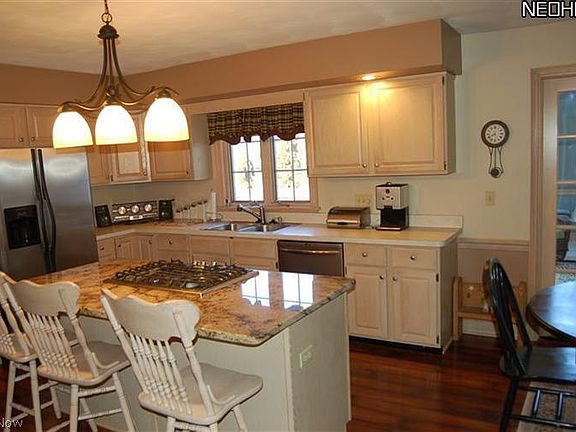 3rd image of 310 Russo Dr