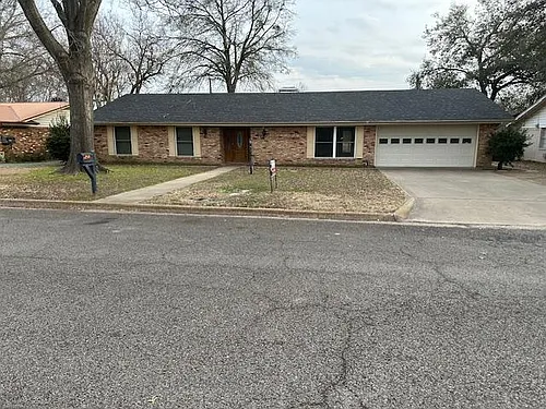 320 Merrell Dr Photo 1